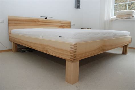 We're your preferred dealership serving reed city, canadian lakes, and stanwood. Bett aus Esche massiv mit lebendiger Holzstruktur