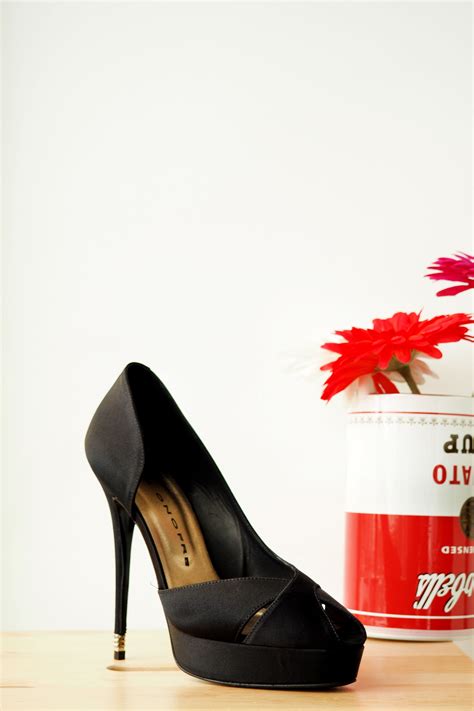 sapato seta luís onofre louboutin pumps christian louboutin onofre stiletto heels shoes