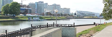 Het land grenst aan rusland, letland, litouwen, oekraine en polen. Minsk Wit-Rusland