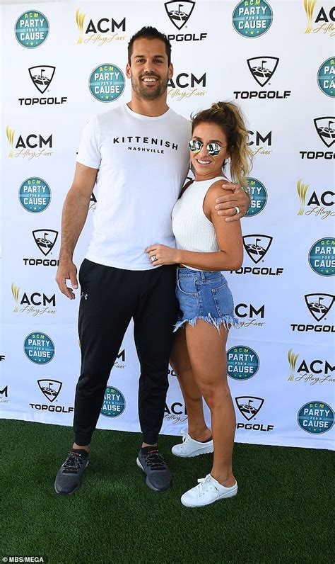 Jessie James Decker Cuddles Up To Husband Eric At An Acm Event In Vegas