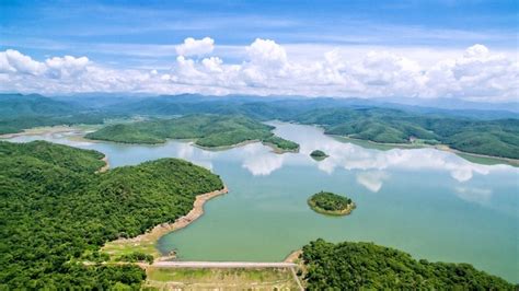 Borrowed from vietnamese bình thuận. Hồ Sông Quao - thắng cảnh đẹp mê hồn ở đất Bình Thuận ...