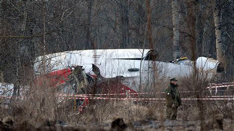 Smolensk Crash Explosions On Board Before Plane Hit Ground