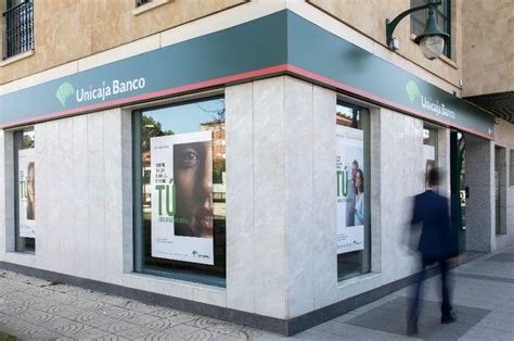 Unicaja Banco se suma al Black Friday con una rebaja del precio de los préstamos preconcedidos