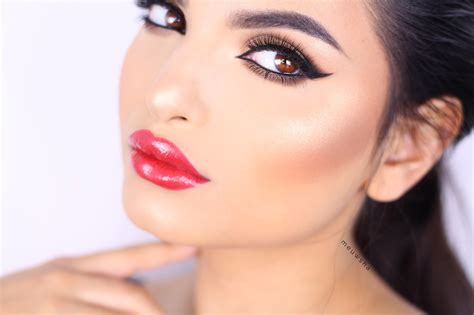 Christmas Makeup Tutorial Golden Eyes And Glossy Red Lips Meuwsha