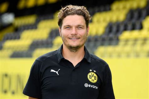 Edin terzić is a german professional football manager and former player who is the manager of bundesliga club borussia dortmund. BVB feuert Trainer Lucien Favre!