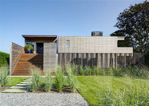Bates Masi Architects Renovated The Far Pond Residence With Hurricane