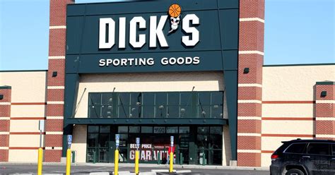 Dicks Sporting Goods To Stop Selling Gun In Some Stores