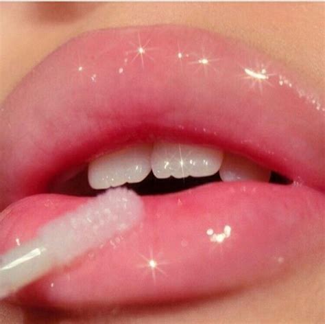 Pin By Bxdh On Colors • Light Pink Lips Pink Lips Glossy Lips