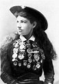 Annie Oakley | Annie oakley, Women in history, Old west photos