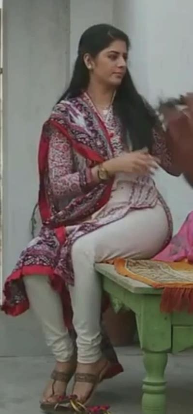 Pakistani Television Captures And Hot Models Tehreen Zuberi Ass