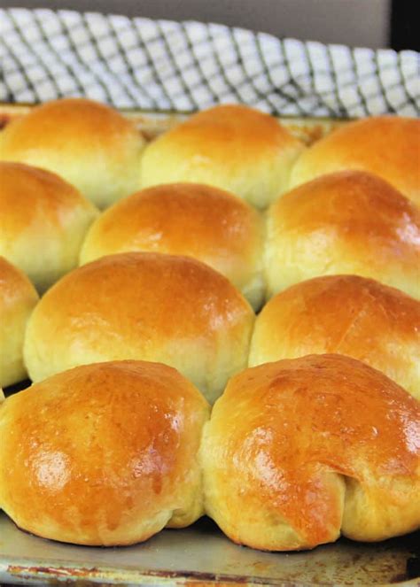 how to make yeast rolls baker bettie