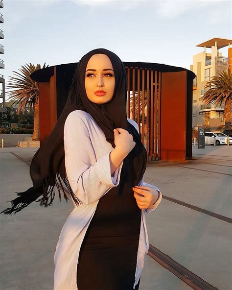 Arab Hijab Big Booty Babe Muslim Chick 4254