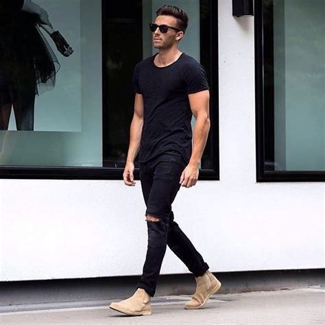 From black chelsea boots to brown chelsea boots, shop now with next day delivery options. 4 maneiras de usar calça jeans masculina em 2020 | Moda ...