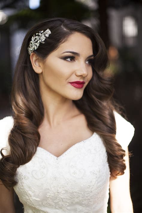 Out Of This World Wedding Hairstyles For Long Hair To One Side Easy