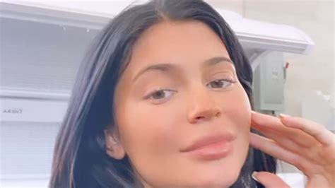 kylie jenner opens up about postpartum struggles six weeks after birth of son wolf