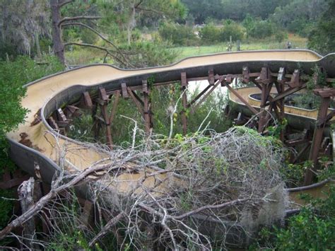 Some Of The Creepiest Abandoned Amusement Parks In North America