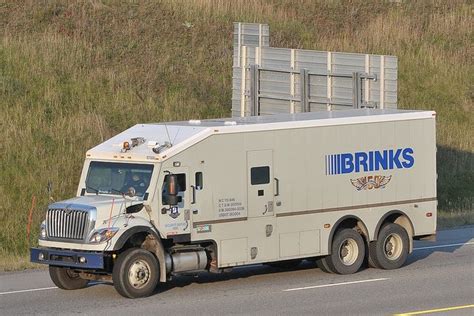 Brinks 07500 International Armoured Armored Car Truck Ottawa Ontario