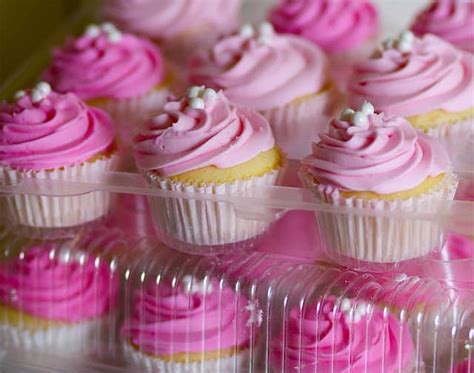 Pretty Pink Vanilla Cupcakes The Baker Chick