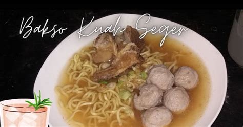 Cuci bersih daging, rebus 15 menit agar lebih bersih dan bebas lemak bangetttttt, soalnya aq takut lemak , dan tiriskan. Resep Bakso Kuah Segar oleh Nur Hidayati - Cookpad