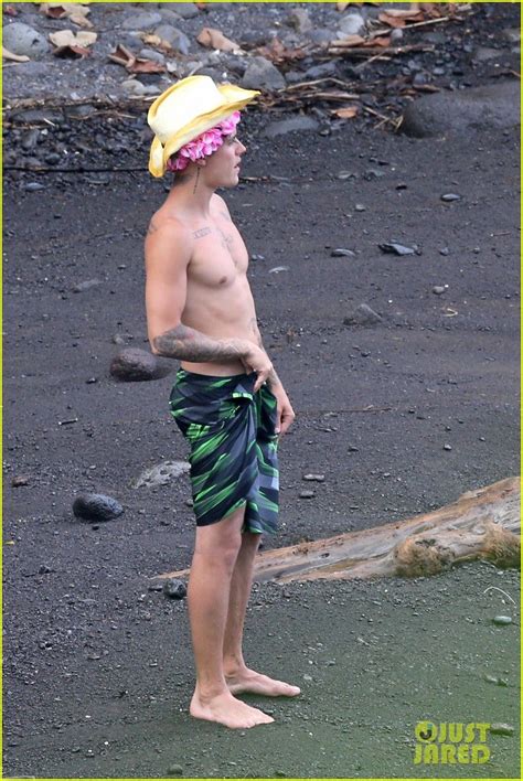 Justin Bieber Goes Shirtless On Vacation In Hawaii Justin Bieber Posters Justin Bieber