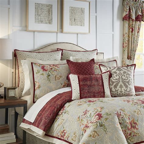 4 piece dressed up damask scalloped quilt set. WAVERLY Fresco Flourish Reversible Comforter Set, King ...