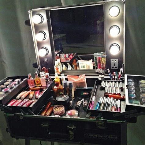 Portable Make Up Station ♡ I Need This For The Salon Makeup Station