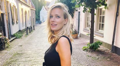 Jennifer Hoffman Deelt Intieme Foto S Van Thuisbevalling Zo Blij Dat Het Lukte