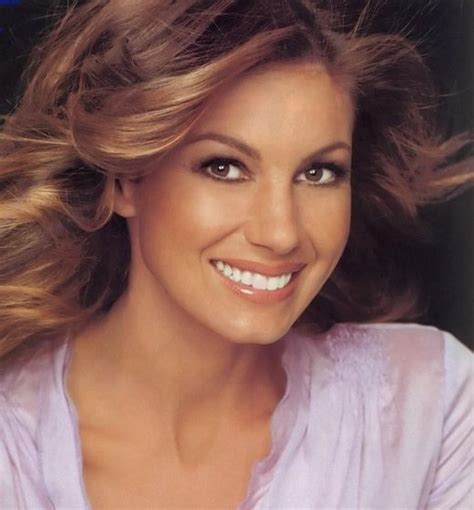 Pin By Pamela Ging On ♫ Music For The Soul ♫ Faith Hill Beauty Beautiful Smile