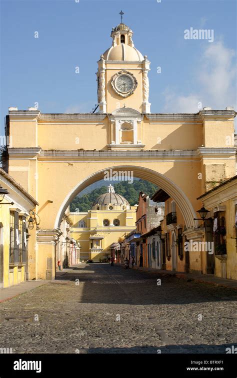 The Arco De Santa Catarina Or Arch Of Saint Catherine In Antigua