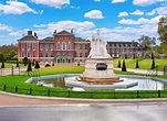 Palacio De Kensington Y Reina Victoria Monumento En Londres Uk Imagen ...