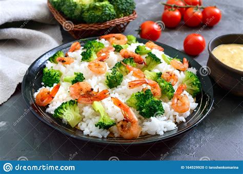 Next add the cream and simmer for 2 minutes. Rice With Broccoli, Shrimps And Cream Cheese Sauce ...
