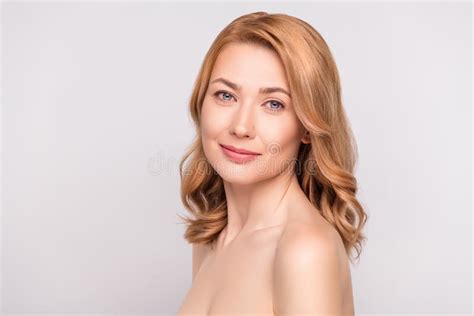 Photo Portrait Woman After Shower Smiling With Nude Shoulders Isolated White Color Background