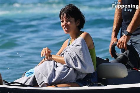 Lily Allen Nude Sexy On Beach Bikini Tits Photos The Fappening Plus