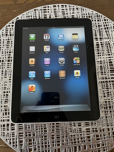 Apple Ipad First Generation Model A1337 16gb Black Wifi 3g