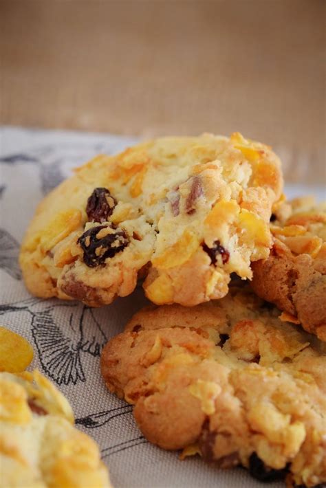 Crunchy Chocolate Chip Sultana Cornflake Cookies Recipe Cornflake Cookies Biscuit Recipe