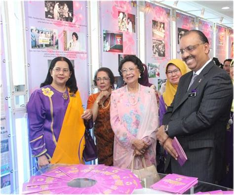 Dr siti hasmah bidas golongan anti vaksin. PENGANJURAN PAMERAN OLEH PUSPANITA KPM SEMPENA MAJLIS ...