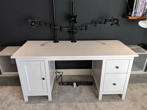 Bush furniture aero collection writing desk in pure white. White IKEA Hemnes Desk With 3/4 Monitor Mounts | in London ...
