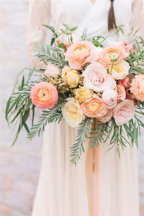 It's kind of unfair how beautiful loft photographie's images of the are. Dip Dye Wedding Ideas in Ombré Peach and Coral ...