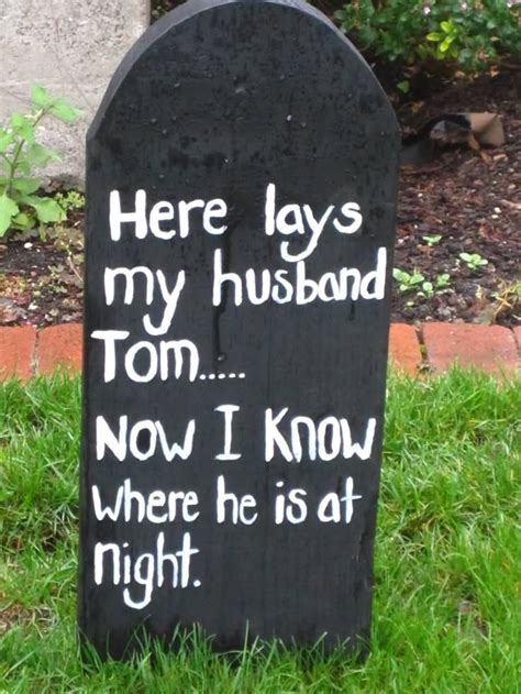 Funny Tombstone Joke Picture Tombstone Gravestone Halloween Gravestones