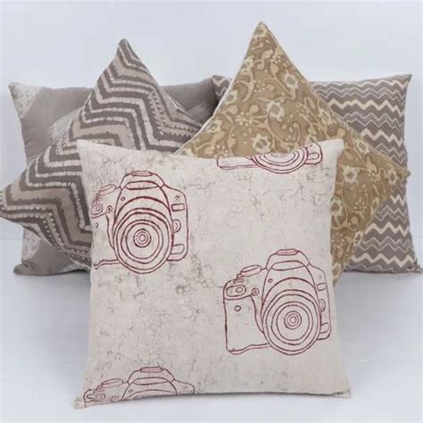meera handicrafts block printed cotton cushion cover size 16 16 inch at rs 100 piece in jaipur
