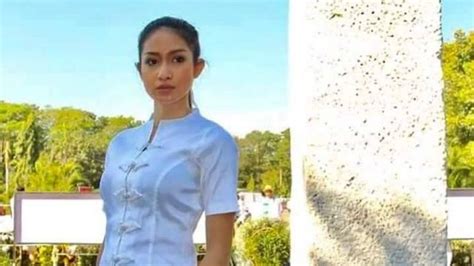 Myanmar Beauty Queen Dethroned Over Rohingya Video Bbc News