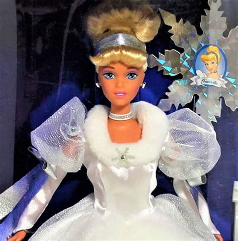 1996 Disney Holiday Princess Cinderella Barbie Doll Mattel 16090