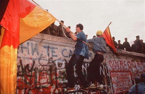 En Images Il Y A Ans La Chute Du Mur De Berlin