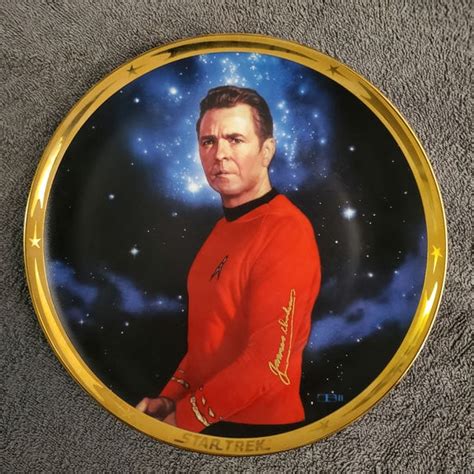 Star Trek Plates 25th Anniversary Tos