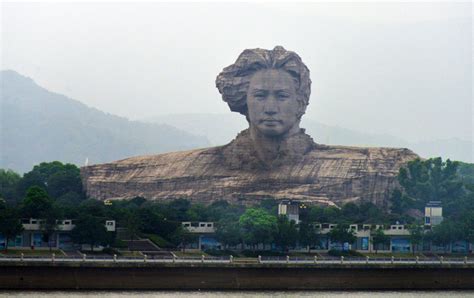 Greetings from david 大卫 dawei.please leave any comments or questions belowi'm in changsha, hunan province and after finishing a hike with sandy i walk. Mao Zedong's Head statue, China - | Amazing Places