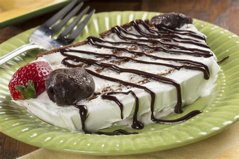 Browse delicious dessert recipes on just one cookbook. Ice Cream Sandwich Cake | MrFood.com