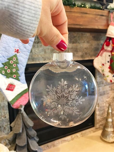 5 Tricks To Putting Vinyl Designs On Round Christmas Ornaments