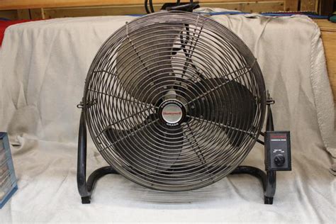 I 14282 Just Reduced Honeywell Hv 180 18 Commercial Grade Floor Fan