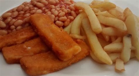 In this video i teach you how to cook most types of fish using microwave! Microwave Fish Fingers, Chips & Beans - Food Cheats
