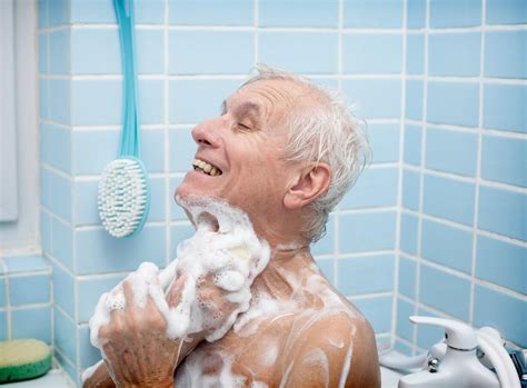 Eldery Shower What To Consider While Choosing The Best Shower Head